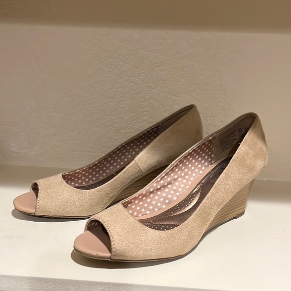 New - Picture 3 of 3